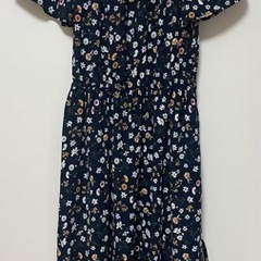 花柄ワンピース