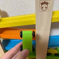 スロープの木製おもちゃの画像