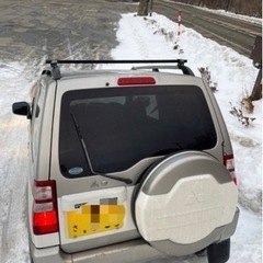 車検7年2月まで 4WD パジェロミニ 平成17年式 AT  AC ツートン ノンターボ  リアフェンダーにサビあり  リサイクル料金のみ別途  5枚目の画像に2台のパジェロミニが写ってますが向かって左側のツートンのパジェロミニになります。  ⚠️完璧主義の方は閲覧のみにされて下さい。トラブル回避のため悪しからずご理解ください。  《検索ワード》 四駆 ジムニー JB23 ミニ四駆 林道仕様 スタッドレス の画像