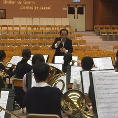 音楽を学べる指揮、指導をします。指揮科修了。全日本吹奏楽コンクールでの指揮経験あり。 - バンド