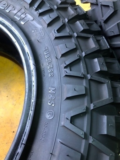 6.50 R16 LT 2本, 700 R16 LT 2本　取り付けなし?