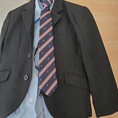 男の子スーツの画像