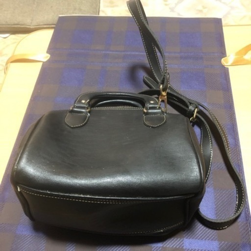 本革ショルダーバッグ