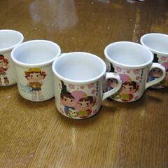 ペコちゃん絵柄のカップ　５個セットで (値下げしました)