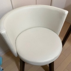 【無料】テーブル イス二脚セットの画像