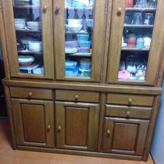 食器棚の画像