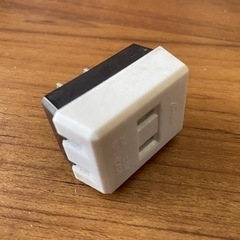 ３分配タップ（白）の画像