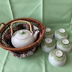 【値下げ】湯呑み&急須セット(かご付き)