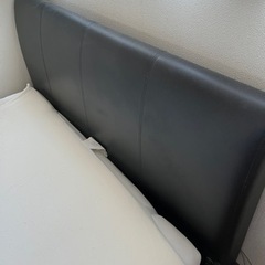 セミダブルベッドの画像