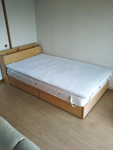 ★★★購入者決定★★★　多数お問い合わせありがとうございましたm(__)m　極美品♡　セミダブルベッド　収納付き・マットレス付　配達可能です！