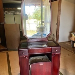 ドレッサー　