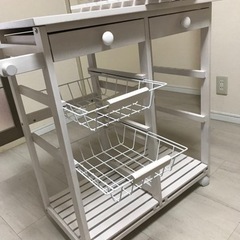 取りに来て頂ける方！キッチンワゴン　3月12までの画像