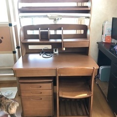 学習机　差し上げます