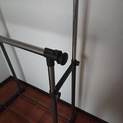 3月20日まで!伸縮性ハンガーラックの画像