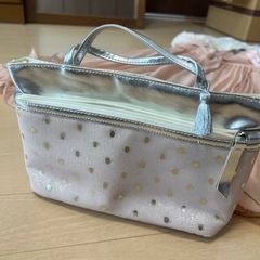 ほぼ新品　レディース　バッグインバッグの画像