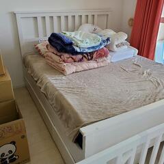 IKEA Hemnes ベッドフレーム クイーンサイズ 引き出しつき