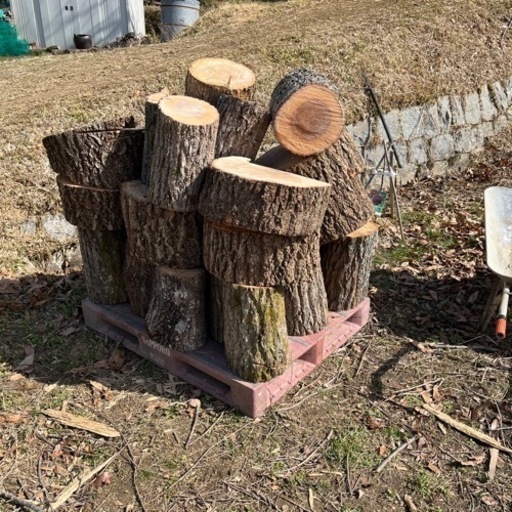 薪　薪ストーブやキャンプにいかがですか？