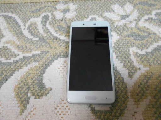 【au】シャープAQUOS SHV40(オパールグリーン)