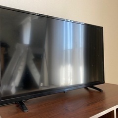 32インチテレビとテレビ台セットの画像