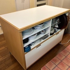 キッチンアイランドテーブル収納