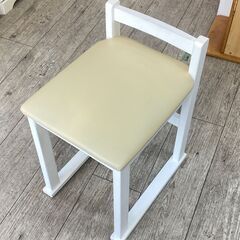 ドレッサー スツール付き ツートンカラー ピンク×ホワイト 収納棚多数 鏡扉収納付き ガラス天板 引出し3個 扉1枚 コンセント2個付 鏡台 化粧台 姫系■横幅60cm×奥行42cm×高さ133㎝■近隣配送無料 買取帝国 志木店の画像