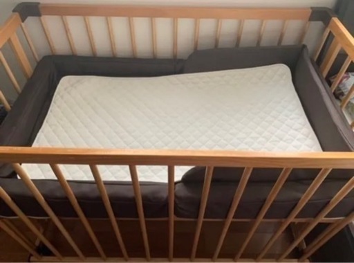 【取りに来てくれる方】farska ファルスカ　ベビーベッド　ベットサイドベット　コンパクトベッドフィット