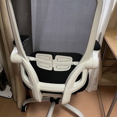 在宅勤務&学習チェア★状態良いです★新品で買って1年くらい使いました！の画像
