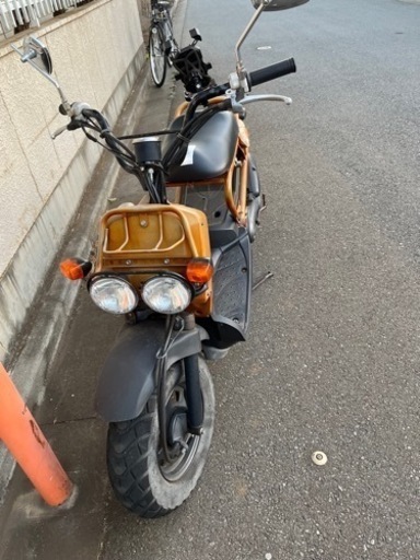 ズーマー　スマホホルダー、ヘルメットなどの備品付き　取りに来てくれる場合は値下げ可能