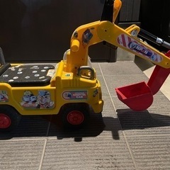 アンパンマン　ショベルカー　足こぎクルマ　三輪車