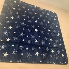 2畳くらいのセンターラグ　新品未使用　星柄