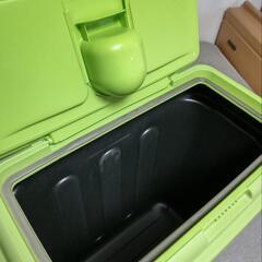 ペットフードケース　ドライフードケース　の画像