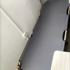 折り畳み式　簡易ベット