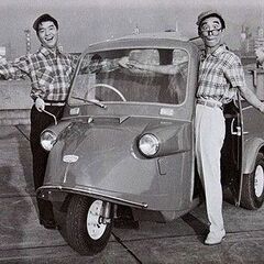 1999年に限定販売★ダイハツミゼットのブリキ自動車に乗る、崑ちゃん人形ソフビのフィギュア絶版品の画像