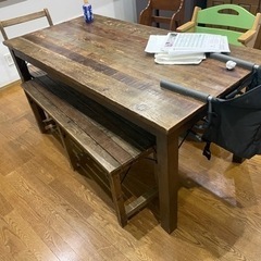 カエルキッチン木製ダイニングテーブル