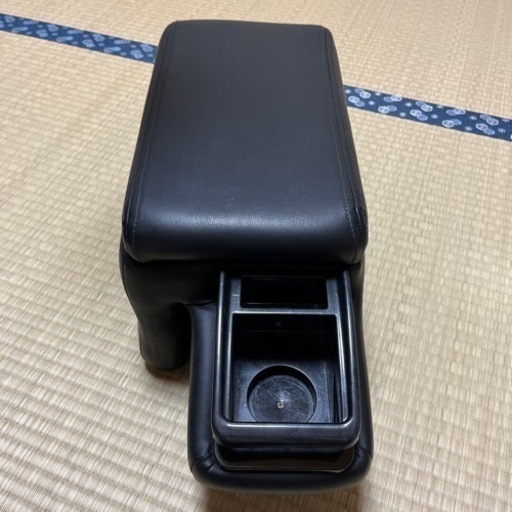 200系ハイエース助手席用アームレスト使用品　シーエー産商