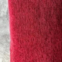 赤い２人掛けソファの画像