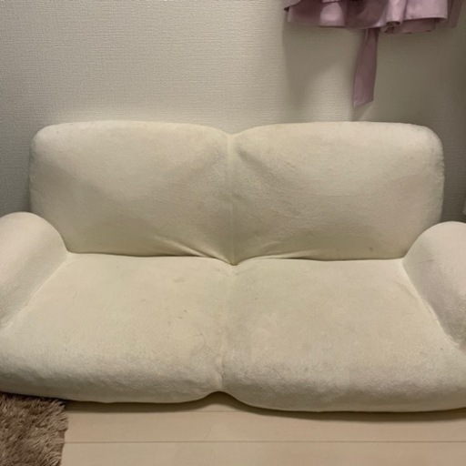 ニトリのローソファ白