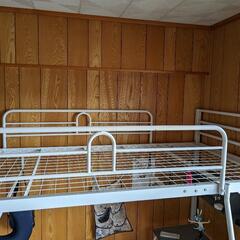 決まりました。パイプ？ベッド&机の画像