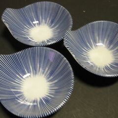 小鉢３客の画像