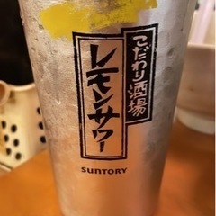 20代で赤提灯居酒屋好きな人いませんか🏮🍻？