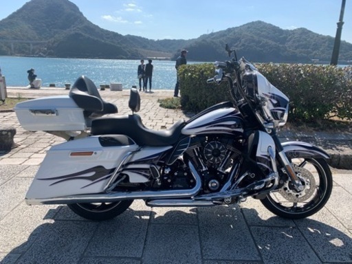 2016年式　FLHXSE CVO