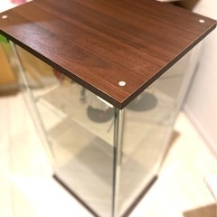 美品★ガラスのコレクションケースの画像
