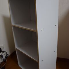 カラーボックス3段（天板に塗装傷あり）の画像