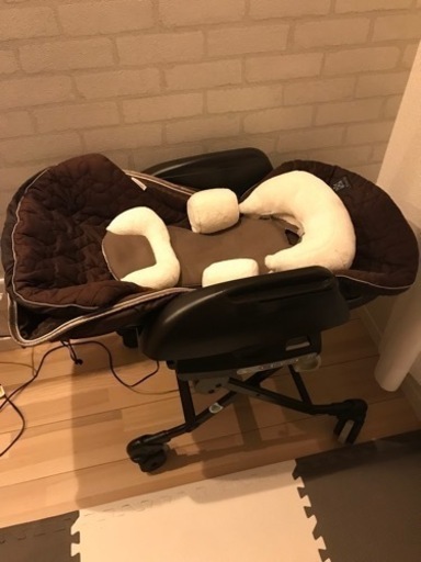 ネムリラ　電動ハイローチェア