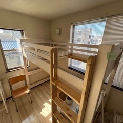 木製（北欧パイン）のロフトベットの画像