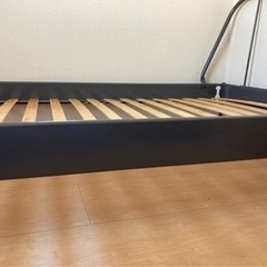 最終値下げ　IKEA セミダブル　ベッドフレーム&すのこセットの画像