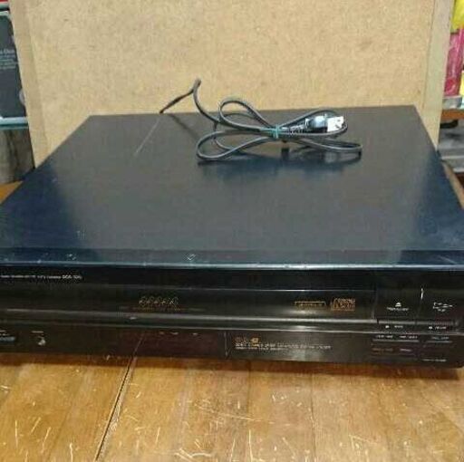 デノン DENON DCG-330 CDプレイヤーデッキ CD5枚入ります。