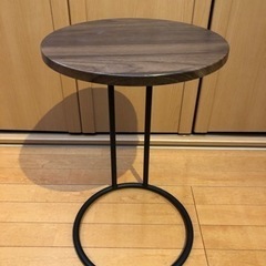 【決まりました】サイドテーブルの画像