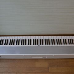 値下げ！！KORG B1 電子ピアノ 白コルグ キーボード 19製 鍵盤楽器の画像