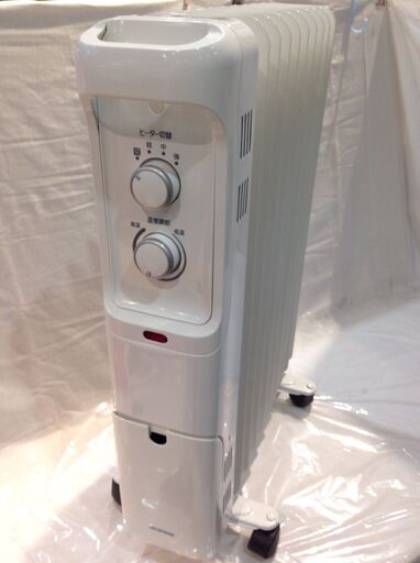 ★7109★美品★アイリスオーヤマ　オイルヒーター　POH-1210KS-W　10枚フィン　暖房器具